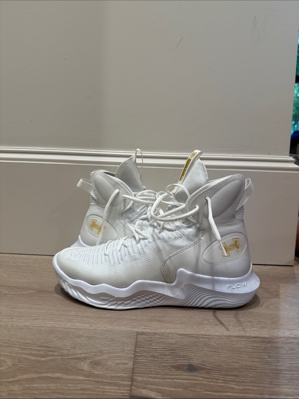 Under Armour White and Gold Mid-Top Performance Volleyball/Basketball Shoes